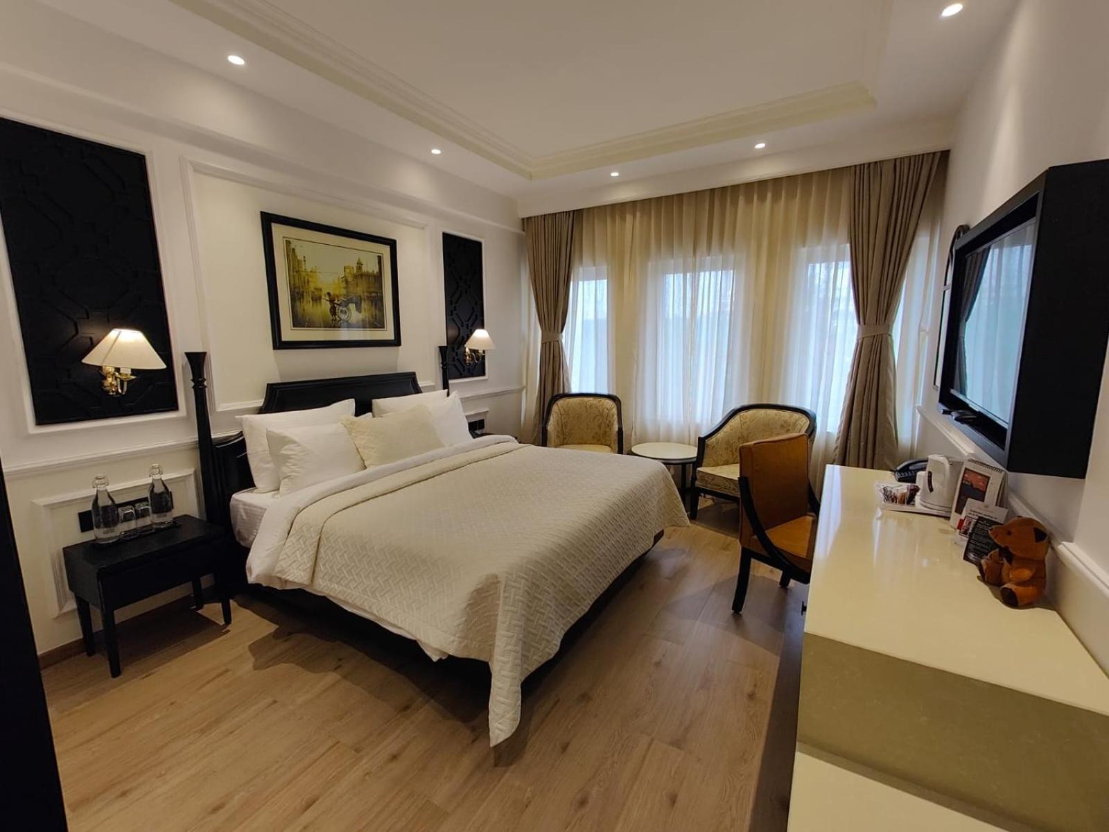 Peerless Hotel 4*